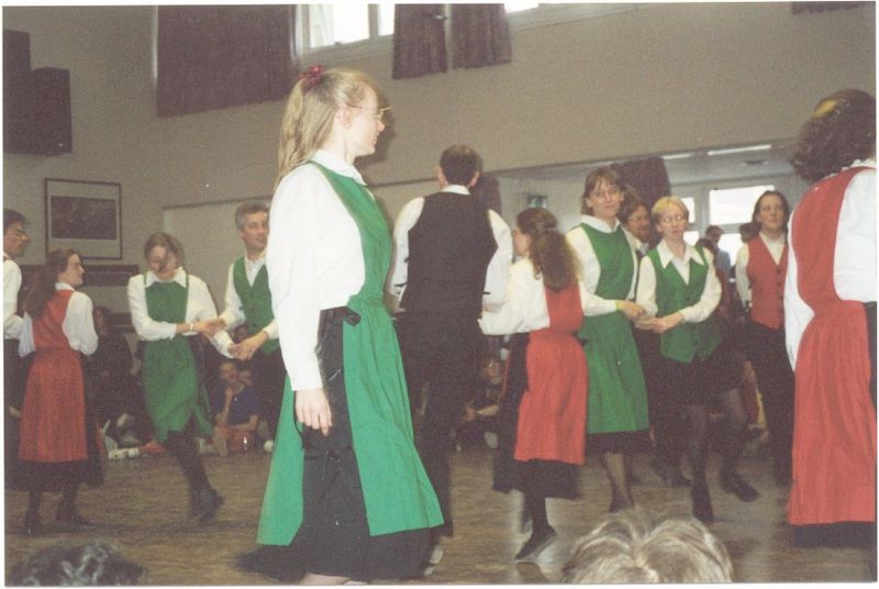 File:2001 Dance11.jpg