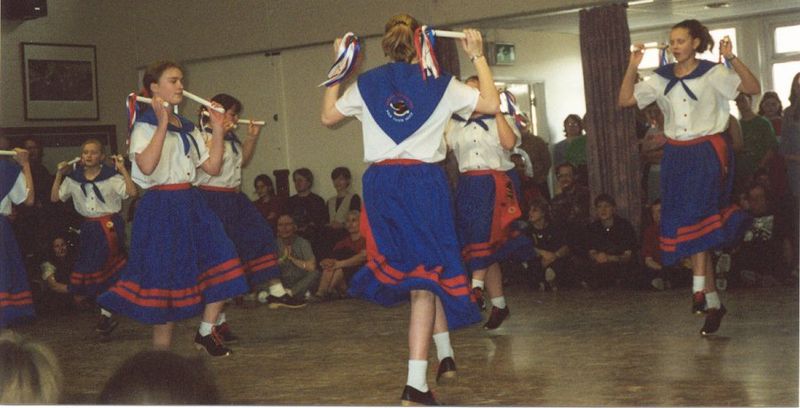 File:2001 Dance13.jpg