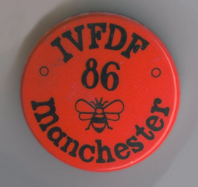 File:1986 badge.jpg
