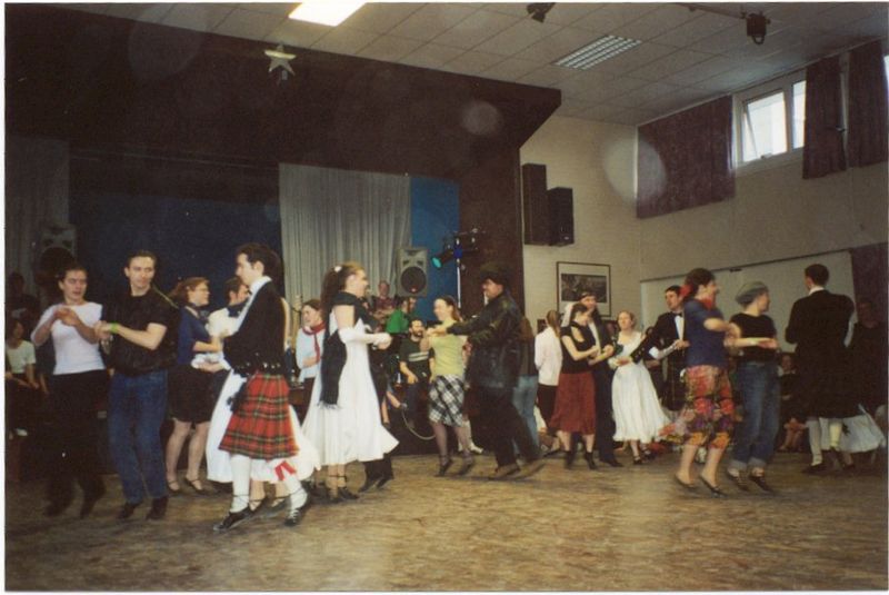 File:2001 Dance7.jpg