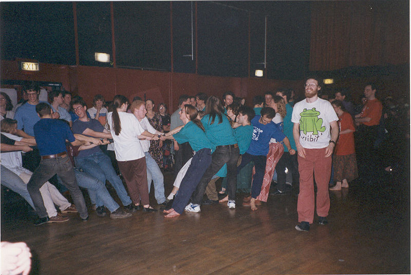 File:1994 survivors ceilidh.jpg